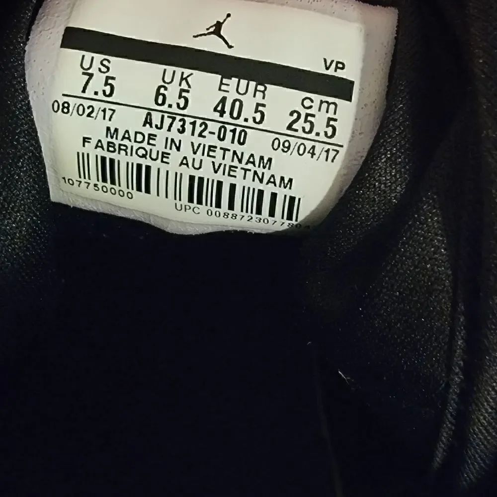 Jordan First Class sneakers size 7.5 - Picture 4 of 9
